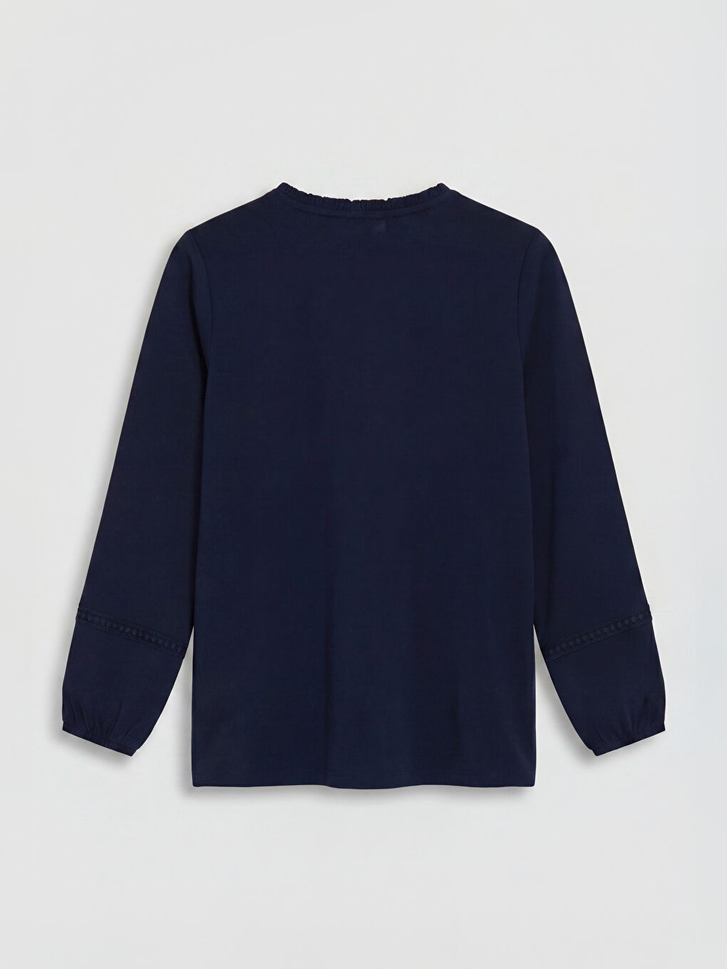 Lacivert Kaçık Yaka Nakışlı Bluz-1