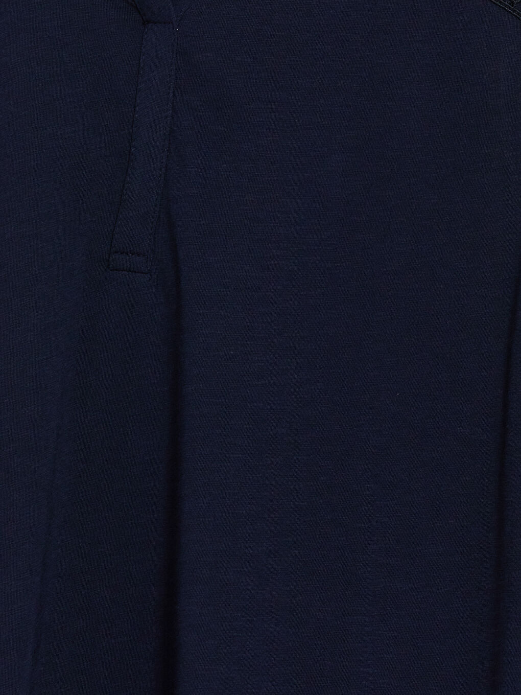 Lacivert Kaçık Yaka Nakışlı Bluz-2