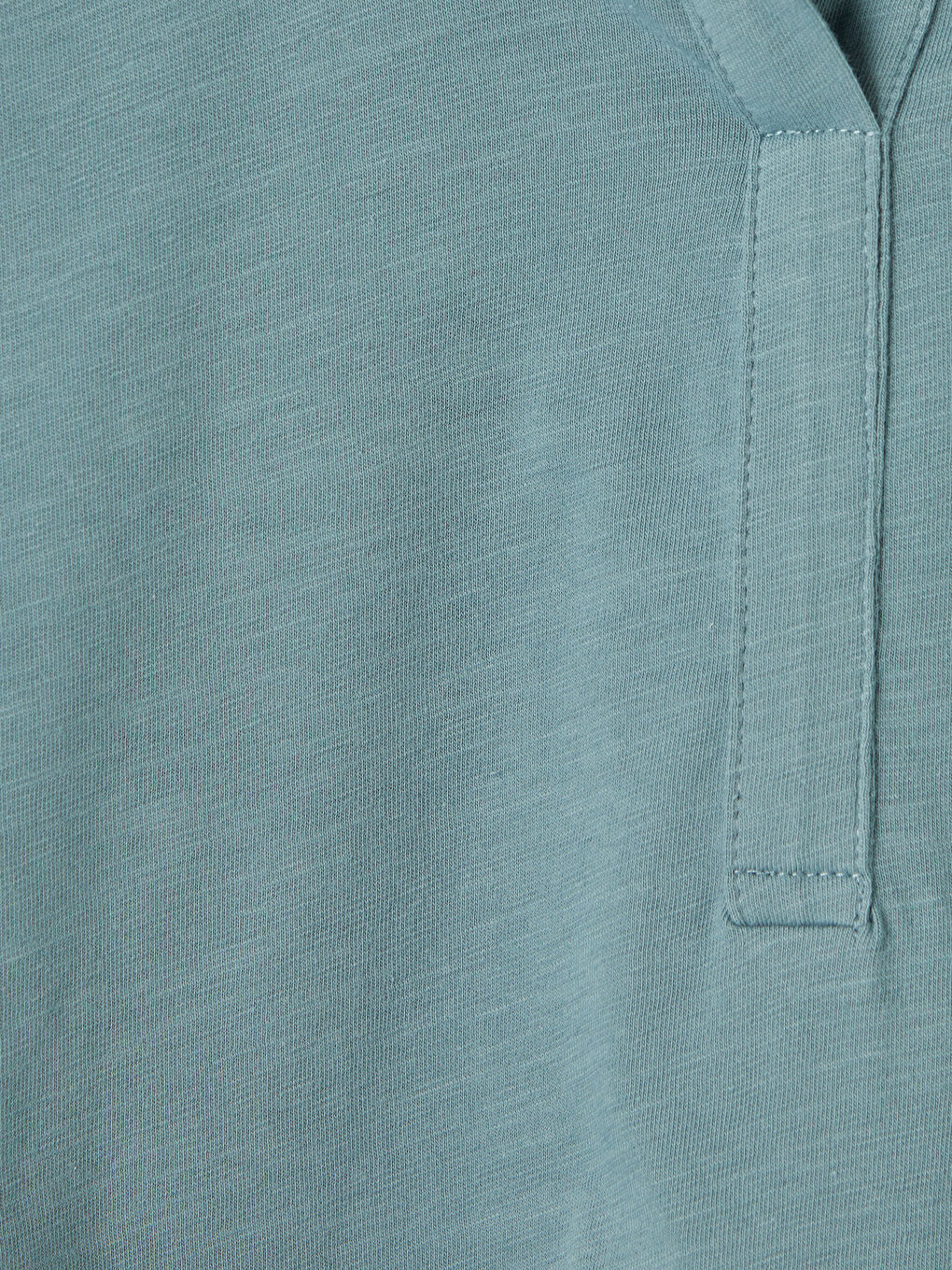 Mavi Kaçık Yaka Nakışlı Bluz-2