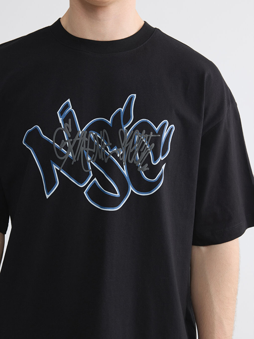 oversize дөңгелек жағалы принтті ерлер футболкасы-2