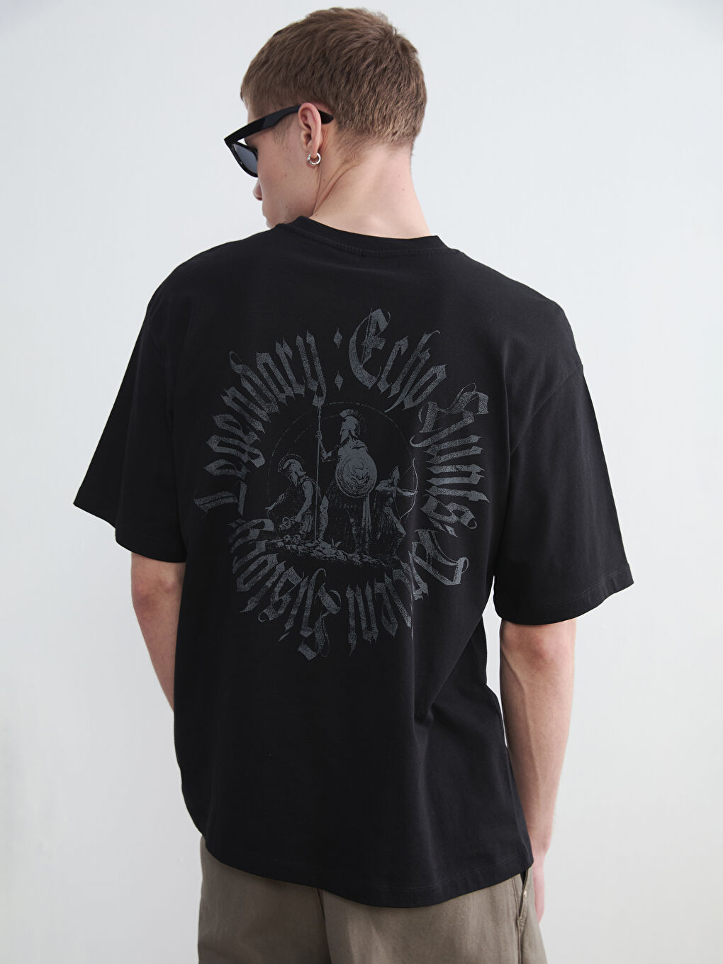 Siyah Oversize Bisiklet Yaka Baskılı Erkek Tişört