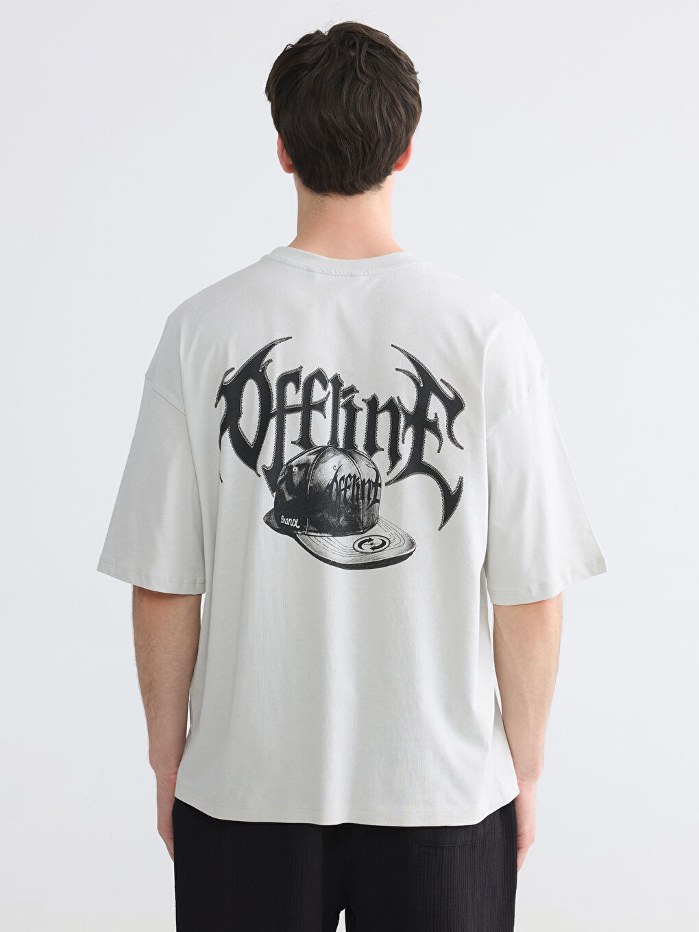 дөңгелек жағалы принтті ерлер футболкасы-3