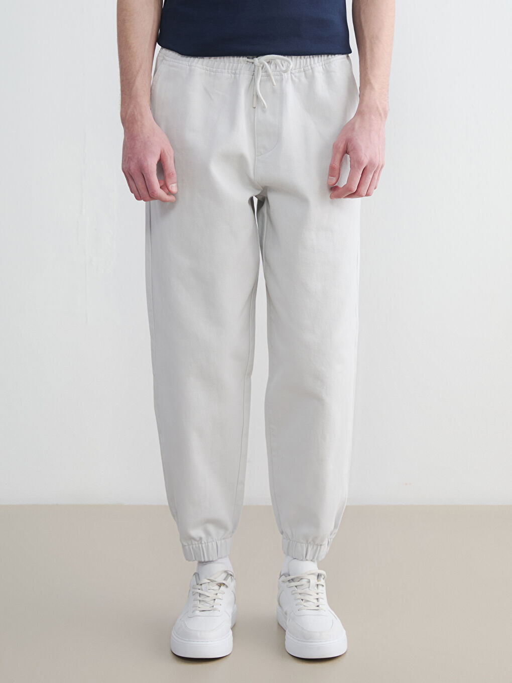 Gri Gabardin Standart Kalıp Erkek Jogger Pantolon-1