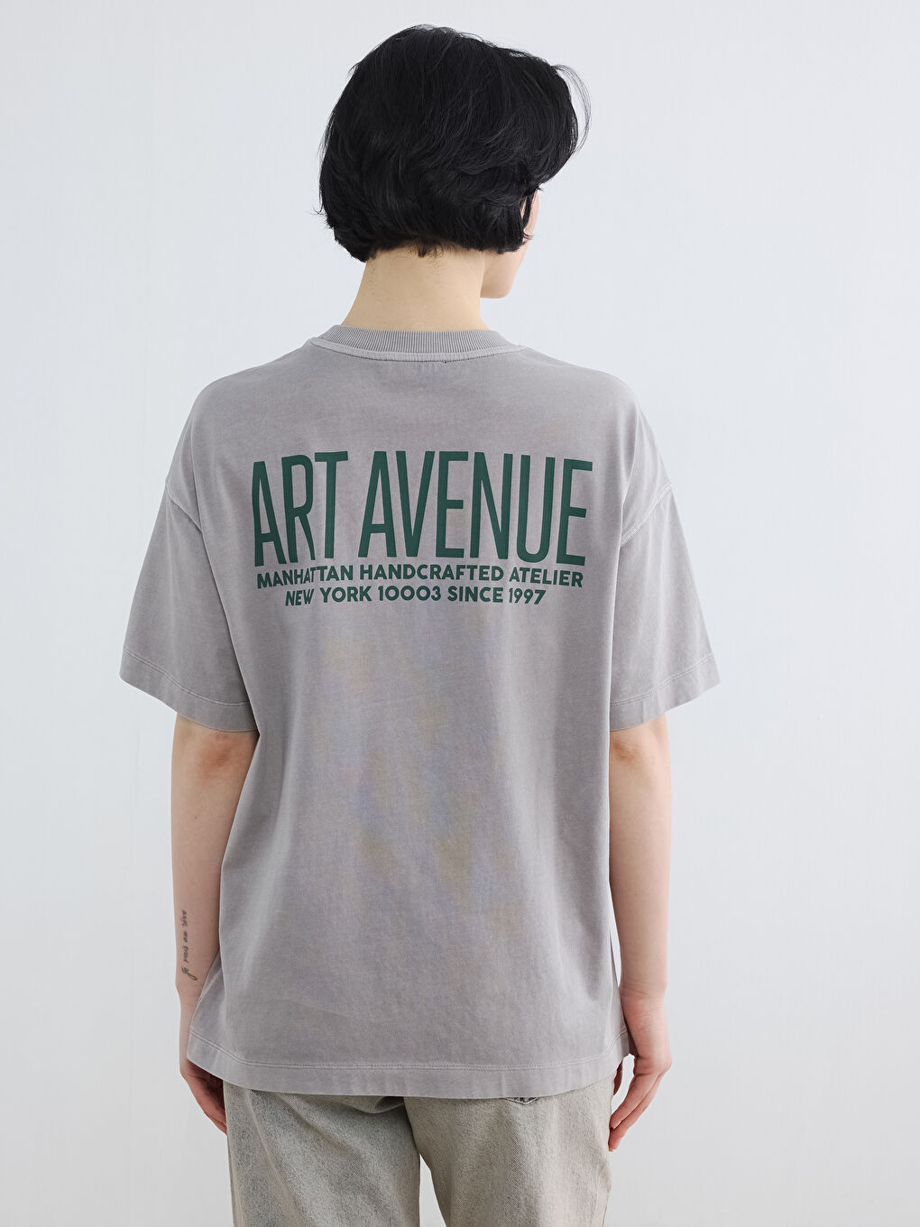 Haki Bisiklet Yaka Baskılı Oversize Kadın Tişört-3