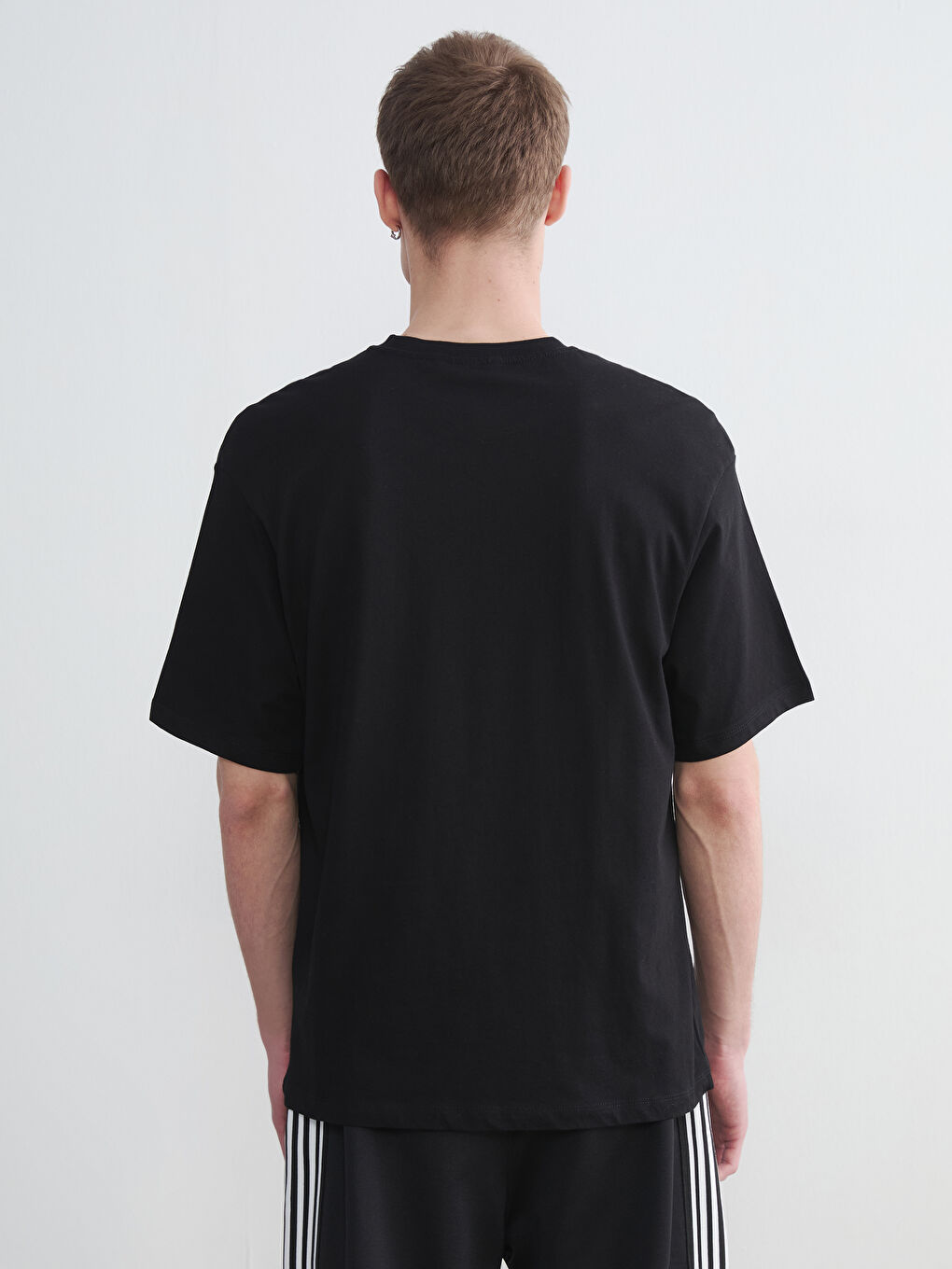 Siyah Bisiklet Yaka Baskılı Erkek Tişört-3