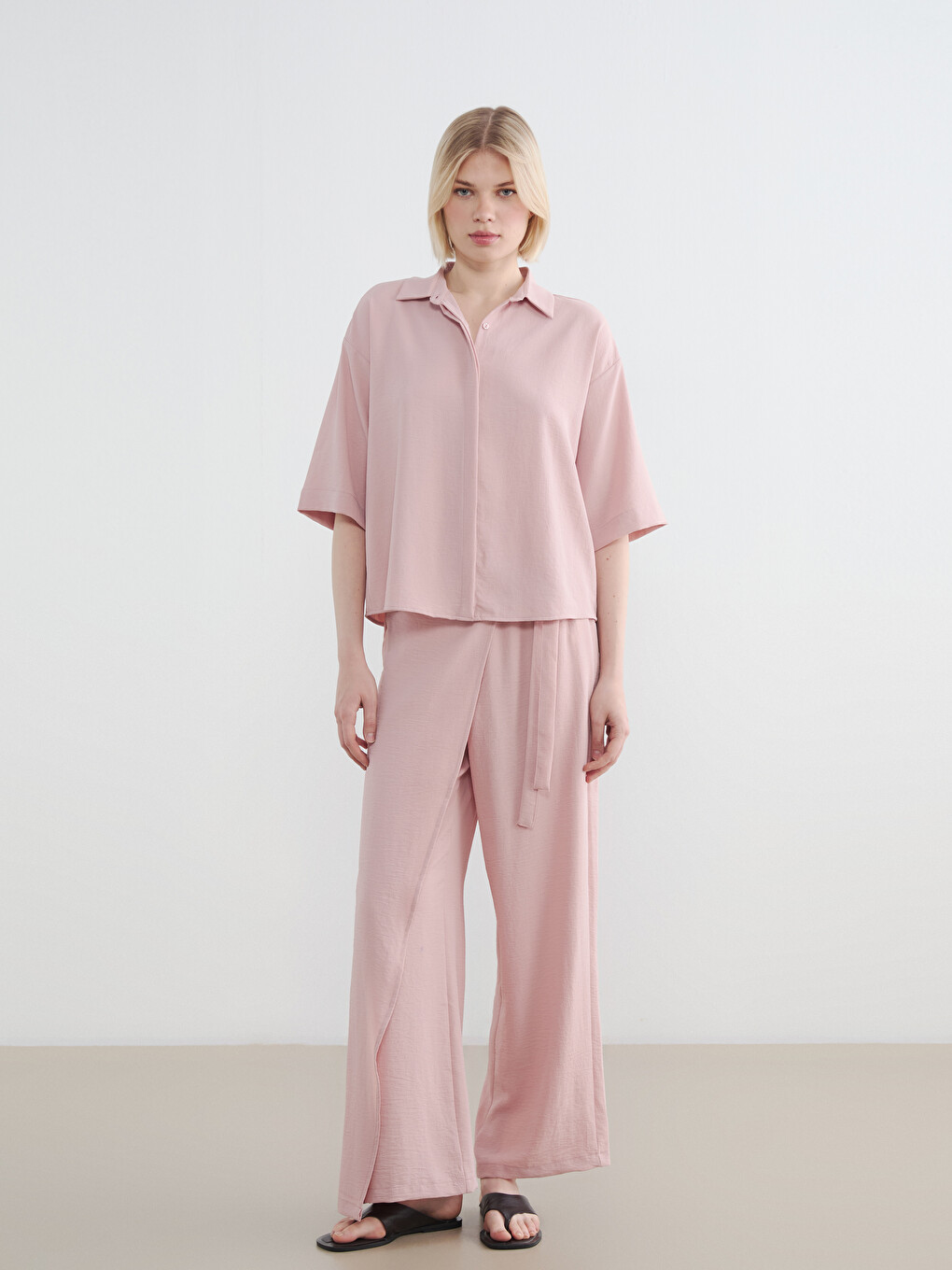 Pembe Oversize Krep Kadın Gömlek-1