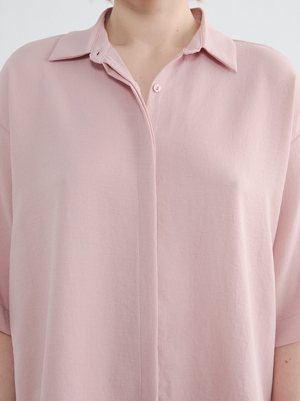 Pembe Oversize Krep Kadın Gömlek-2
