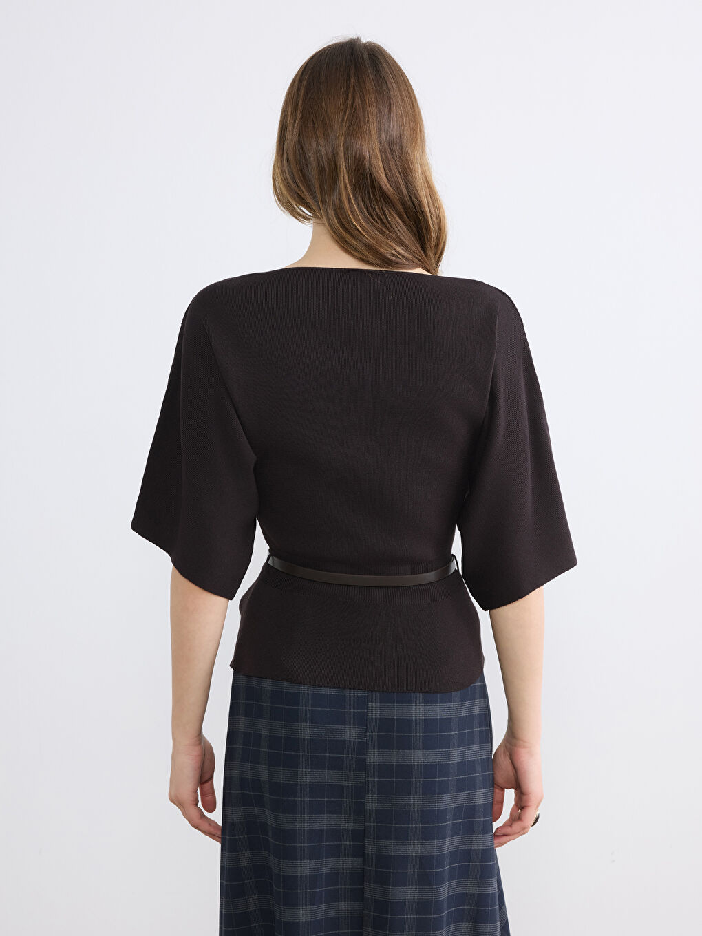 Kahverengi Kayık Yaka Beli Kemerli Kadın Triko Kazak	-3