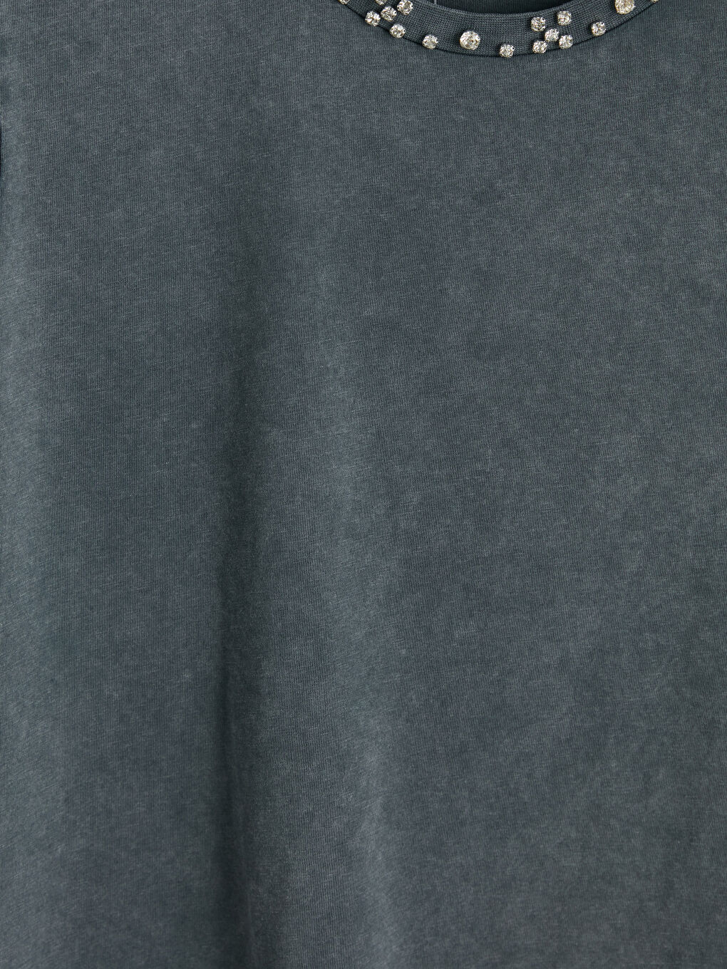 Antrasit Bisiklet Yaka Taşlı Kadın Tişört-6