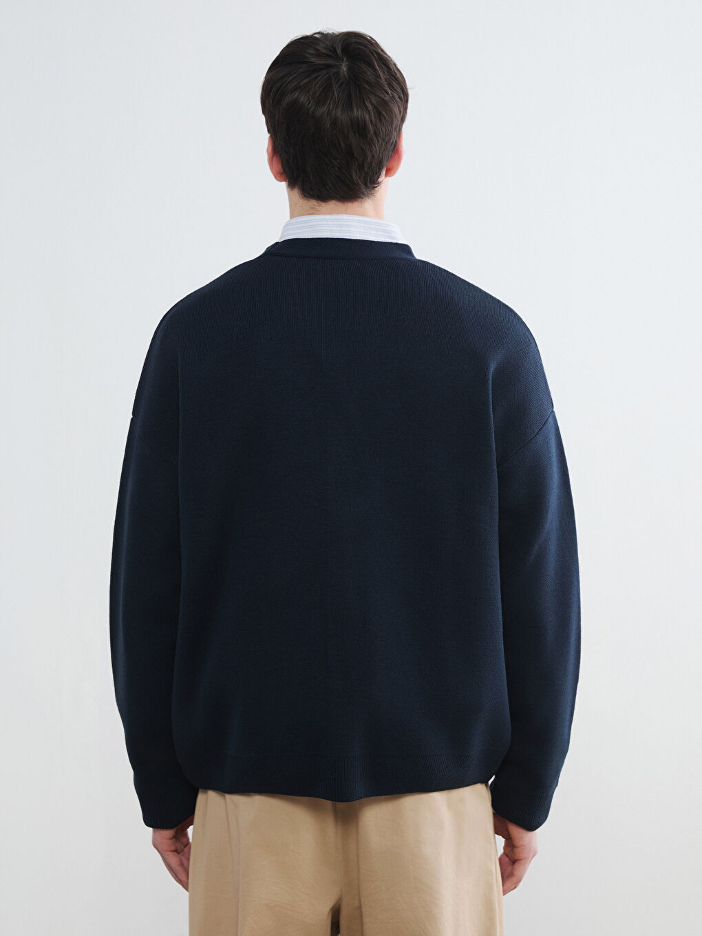 Lacivert Rahat Kalıp V Yaka Nakışlı Erkek Triko Hırka-3