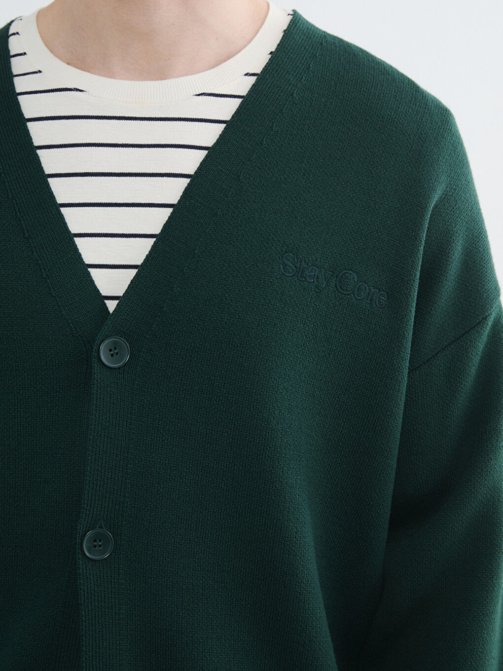 Yeşil Rahat Kalıp V Yaka Nakışlı Erkek Triko Hırka-2