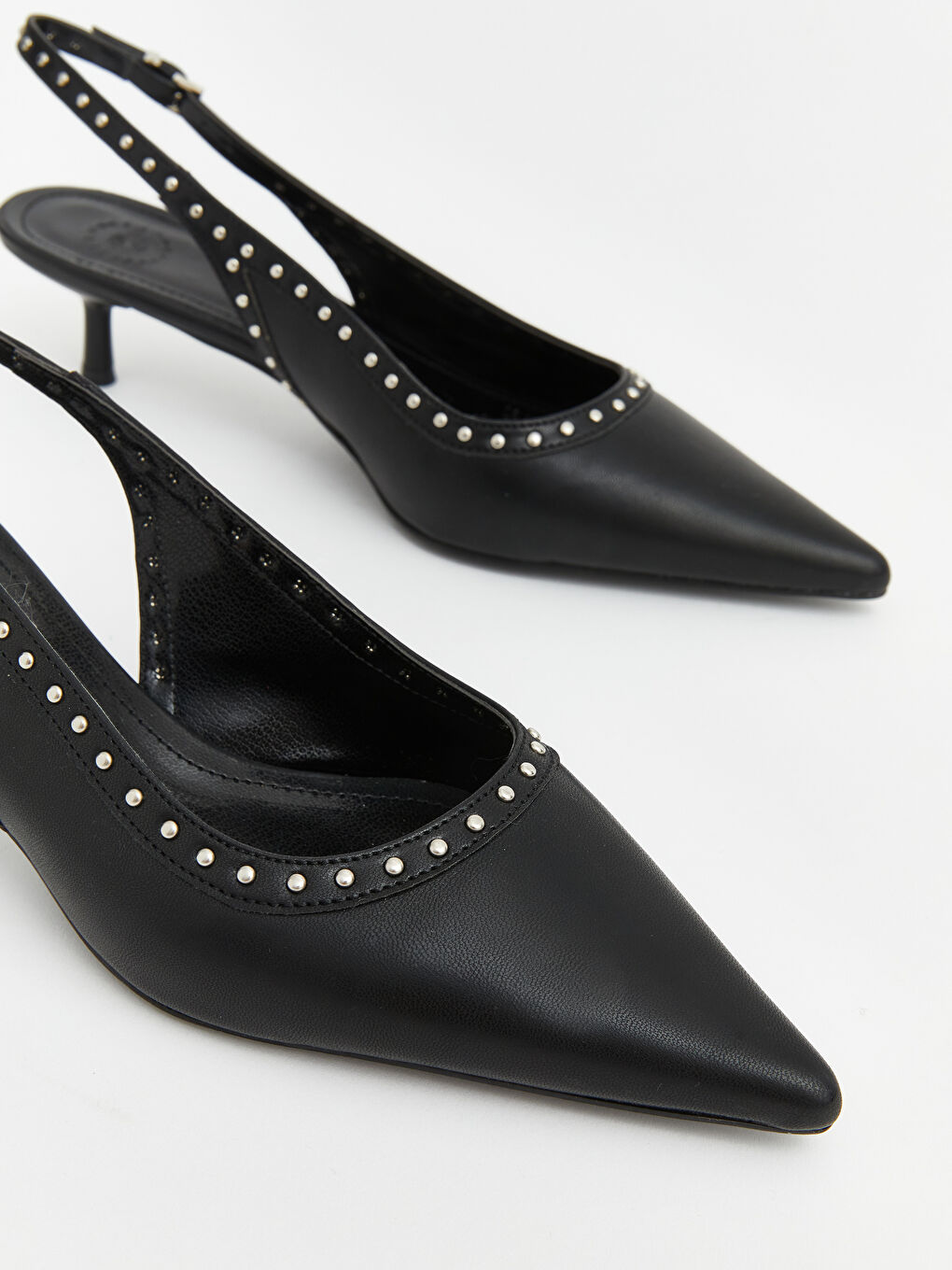 Siyah Sivri Burun Kadın Topuklu Ayakkabı-2