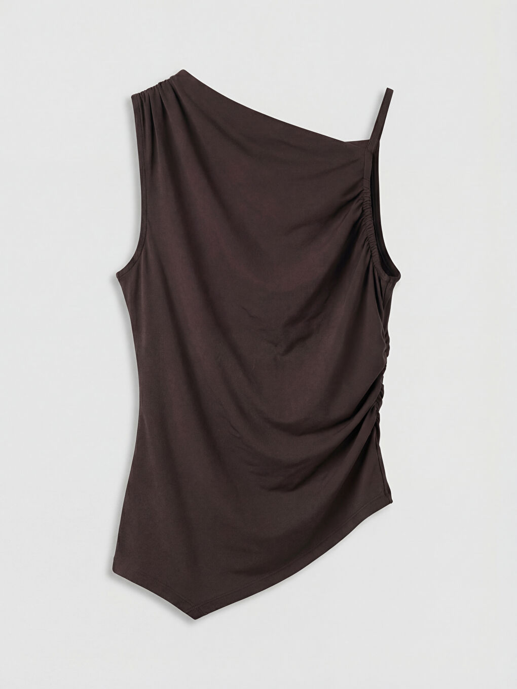 Kahverengi Asimetrik Yaka Büzgülü Bluz-1