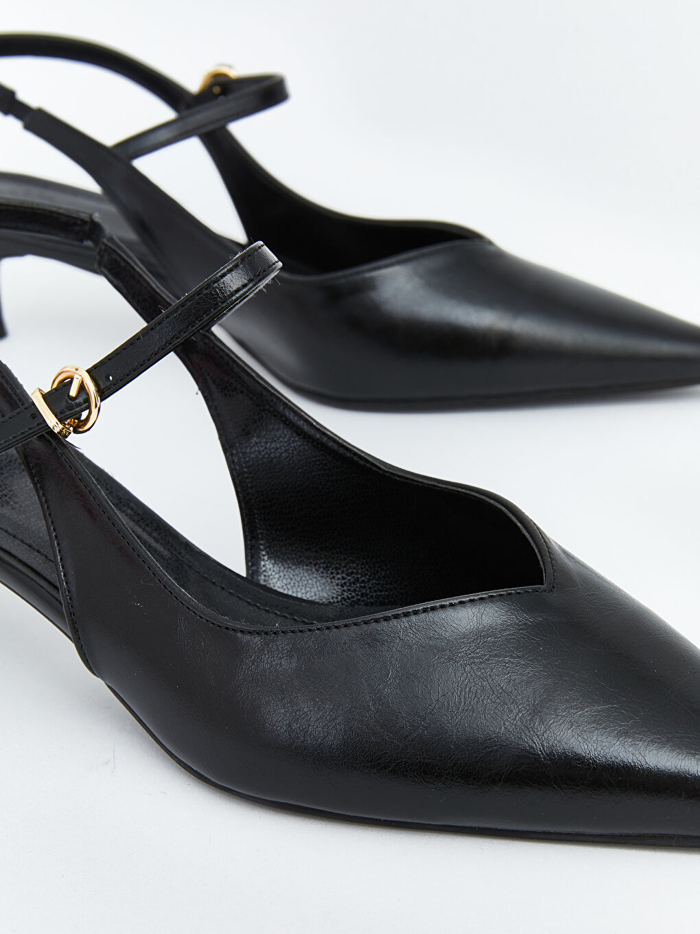 Siyah Sivri Burun Kadın Topuklu Ayakkabı-2