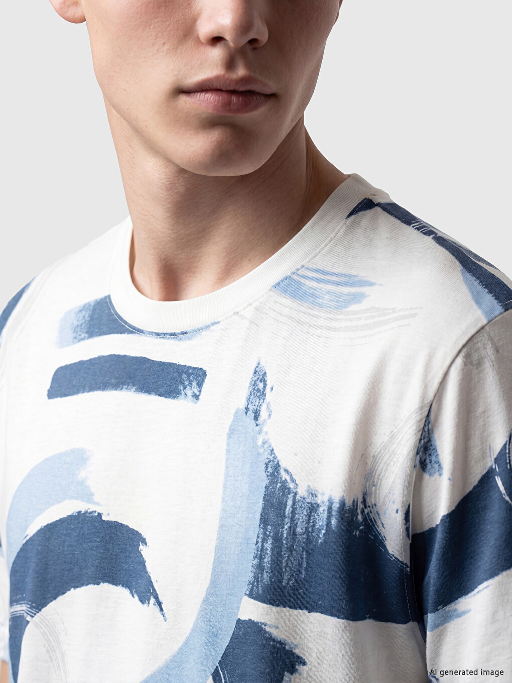 Patterned Crew Neck Men's T-shirt-2