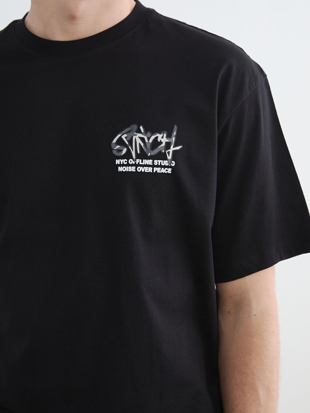 Πλεκτό Μπλουζάκι με Στρογγυλή Λαιμόκοψη και Εκτύπωση NYC για Άνδρες-2