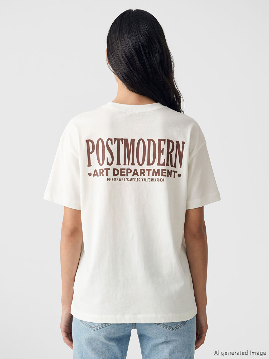 Beyaz Sırt Baskılı Oversize Kadın Tişört-3