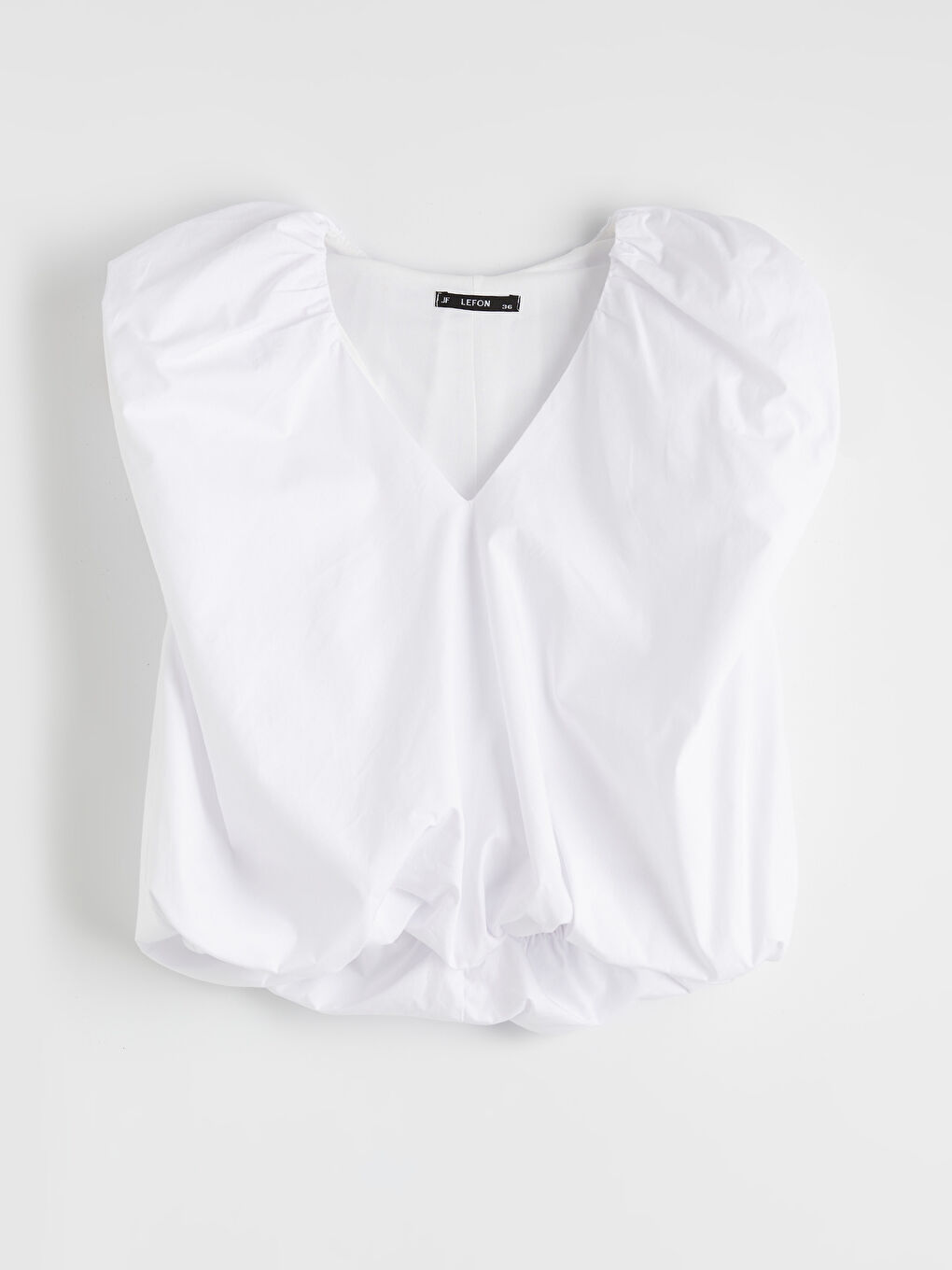 Beyaz V Yaka Büzgülü Poplin Bluz