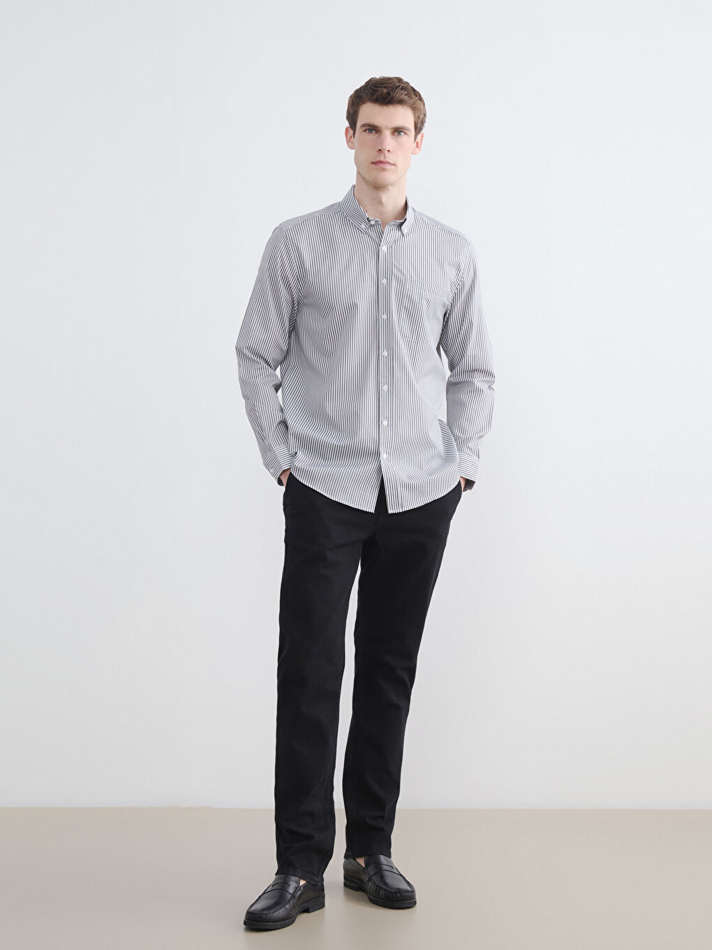 Gri Rahat Kalıp Çizgili Erkek Gömlek-1