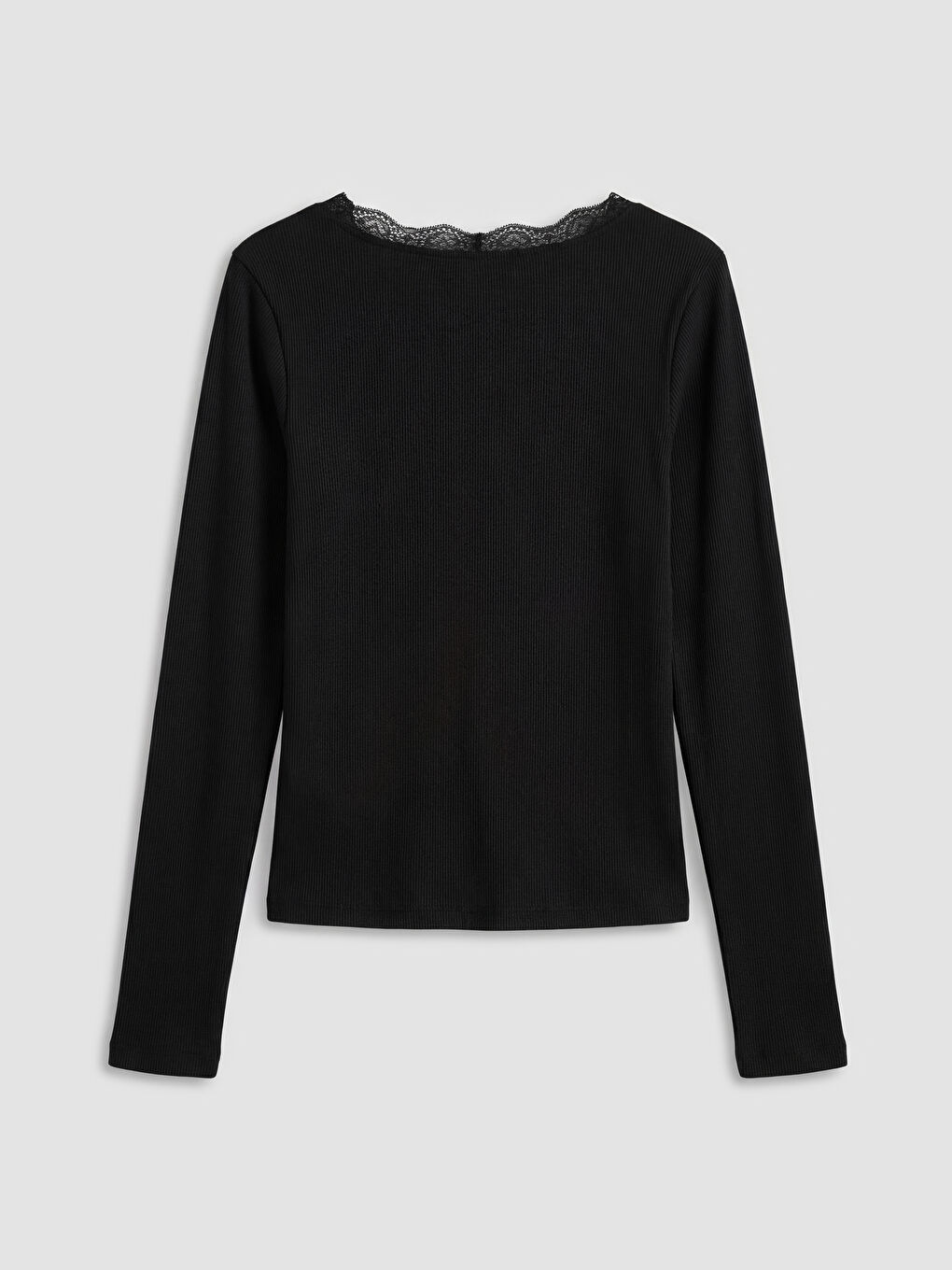 Siyah V Yaka Dantel Detaylı Bluz	-1