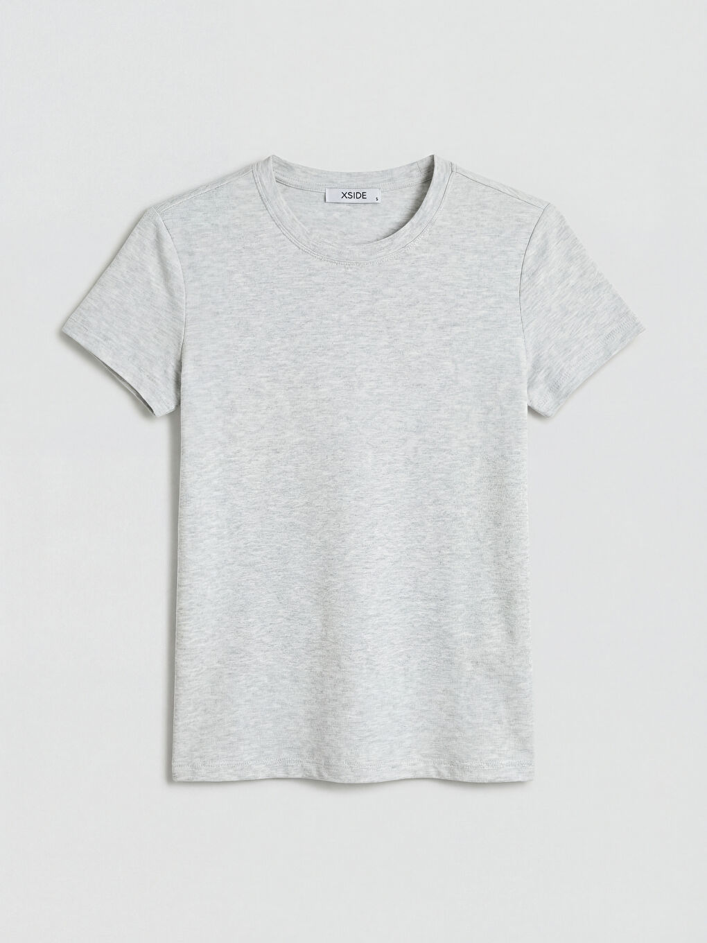 Gri Bisiklet Yaka Kadın Tişört	-4