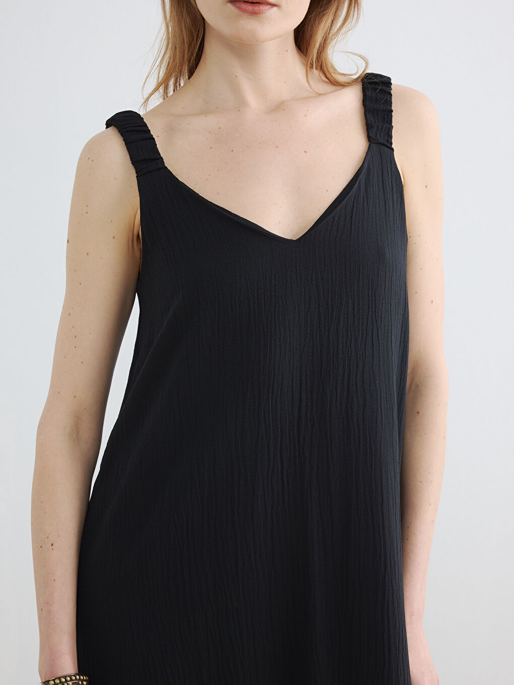 Рокля с V-образно деколте, набрана, А-силует-2