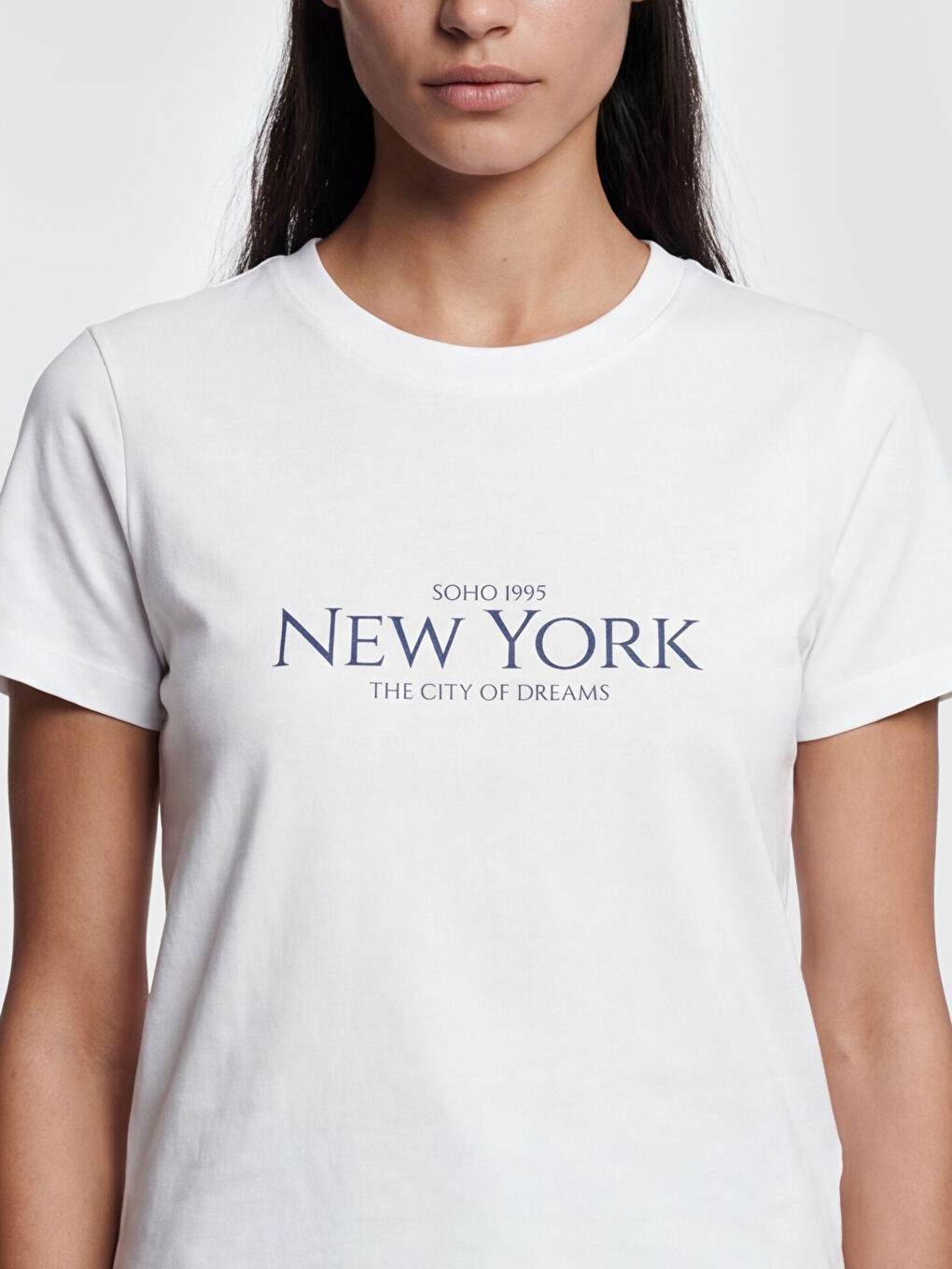 Beyaz New York Baskılı Kadın Tişört-2