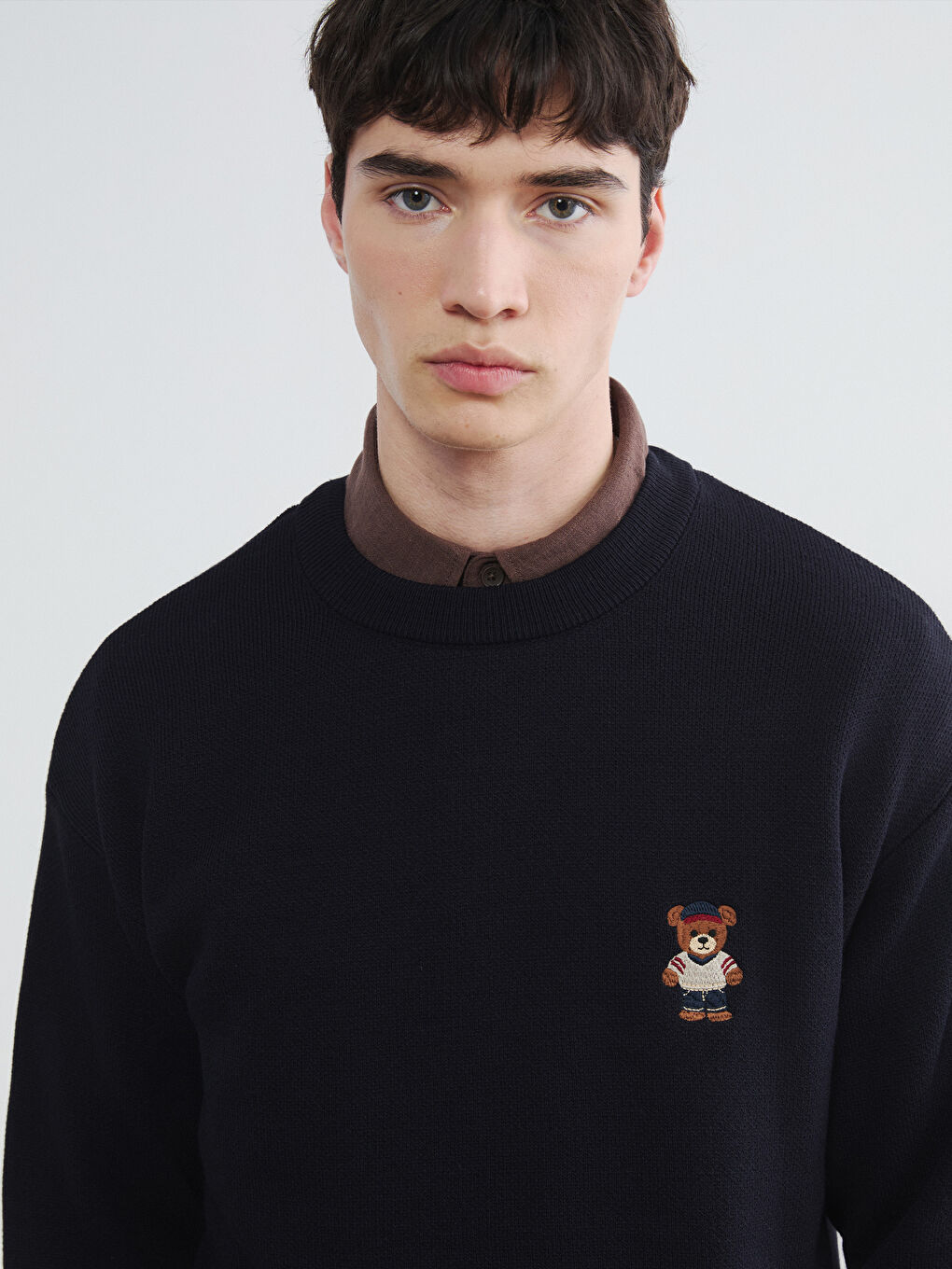 Lacivert Bisiklet Yaka Nakışlı Erkek Triko Kazak