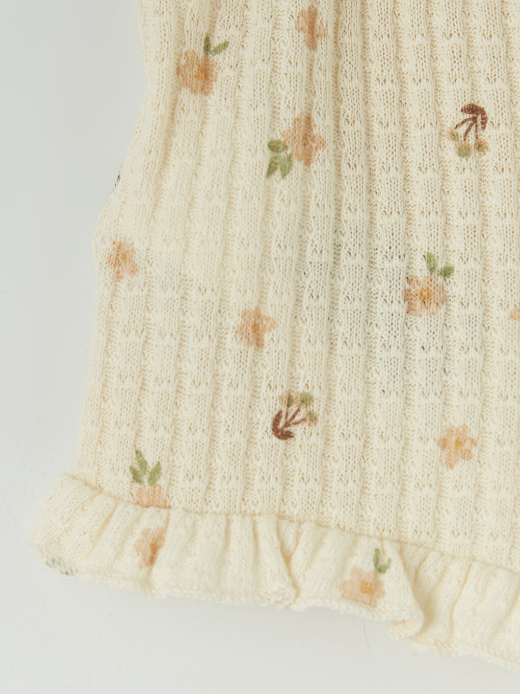 Ekru Çiçekli Kız Bebek Şortlu Takım-6