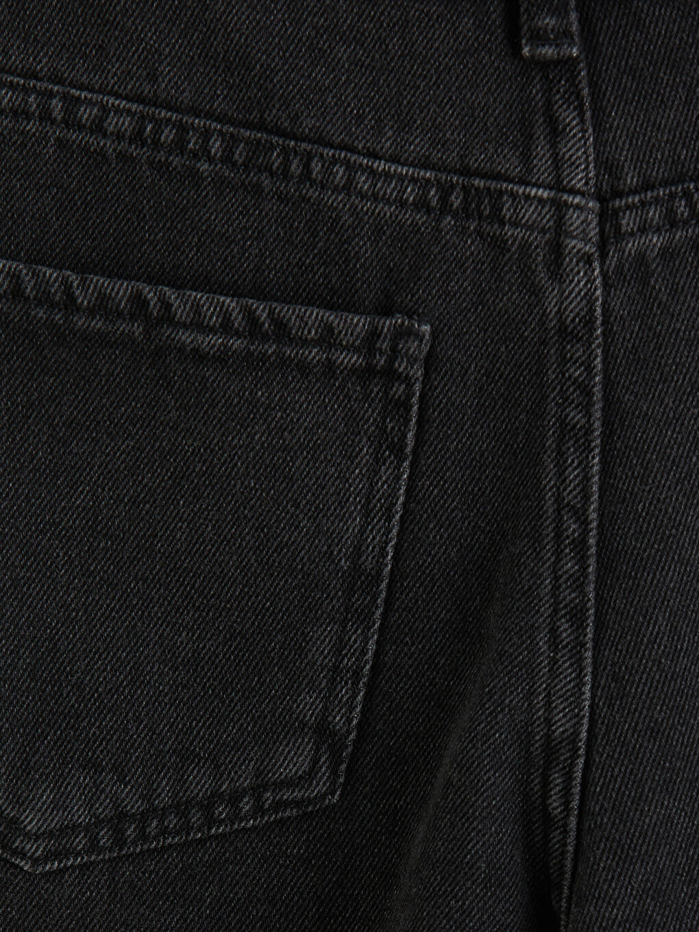 Siyah Yüksek Bel Yırtık Detaylı Kadın Jean Şort-7