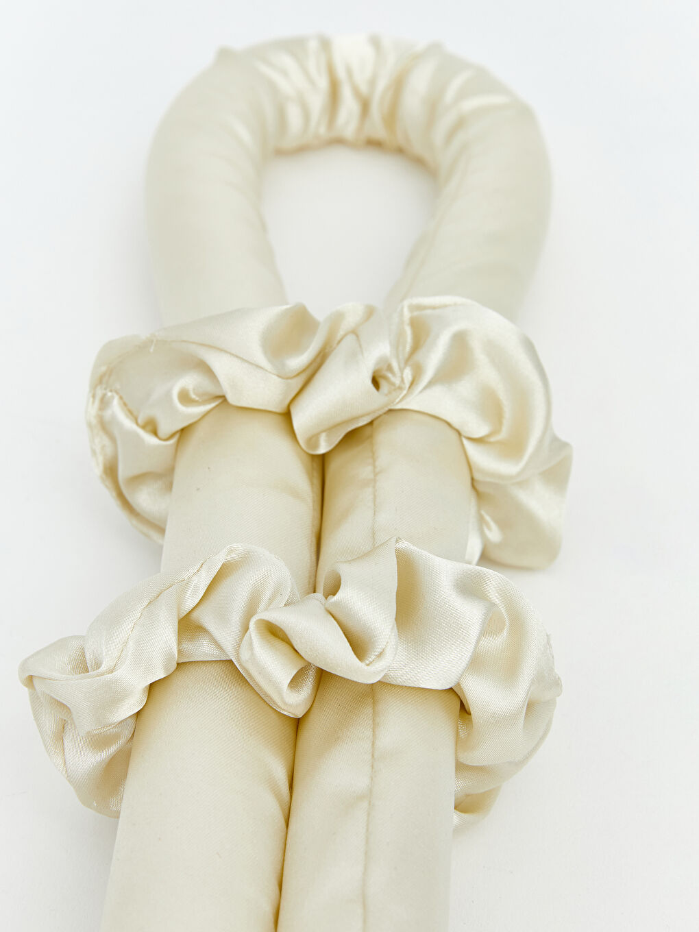 Ekru Kadın Bigudu ve Toka Seti-2