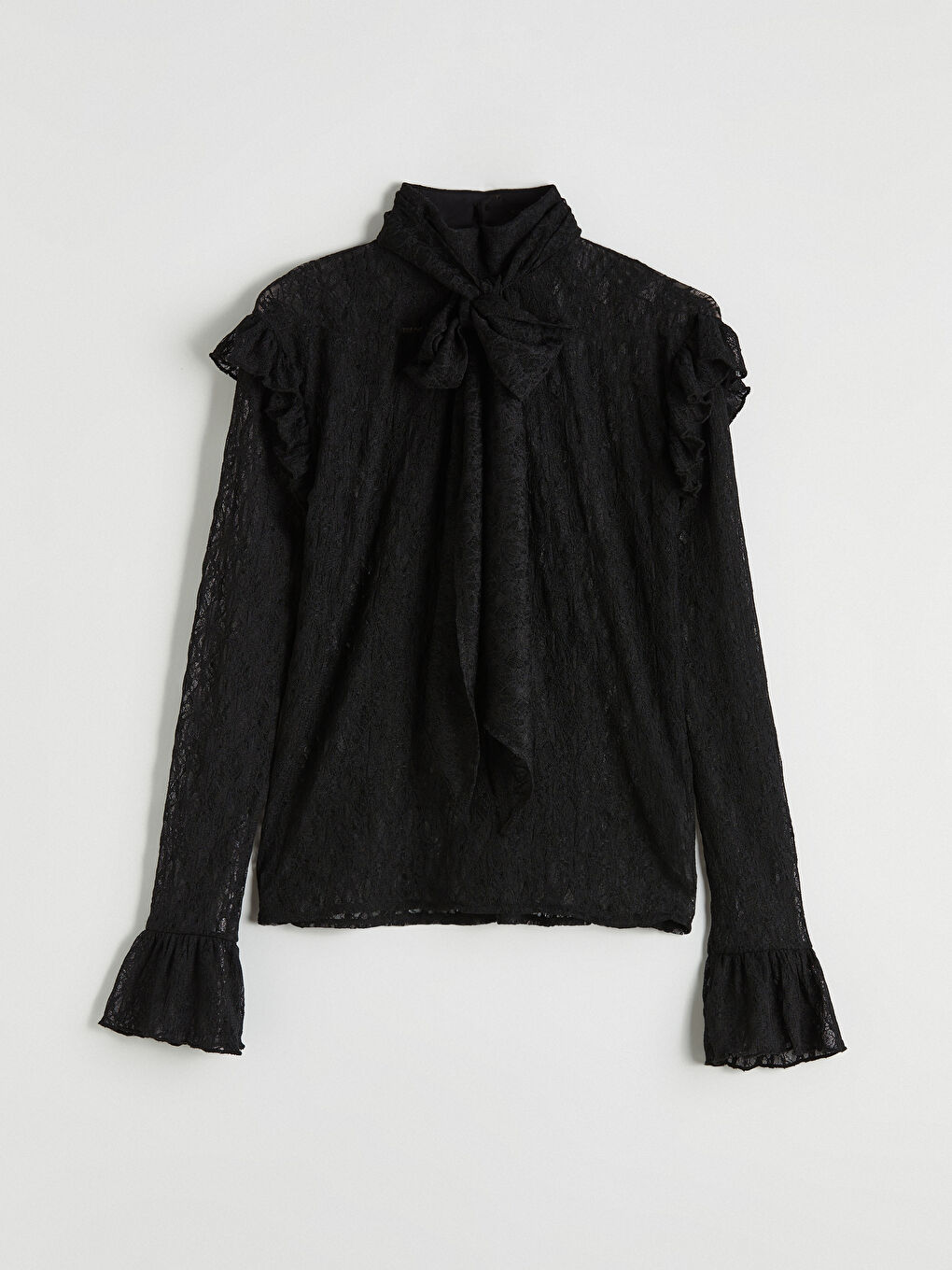 Siyah Fular Yaka Dantelli Bluz	-3