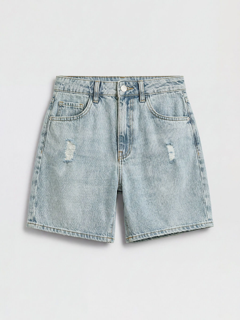 Mavi Yırtık Detaylı Kadın Jean Şort-4