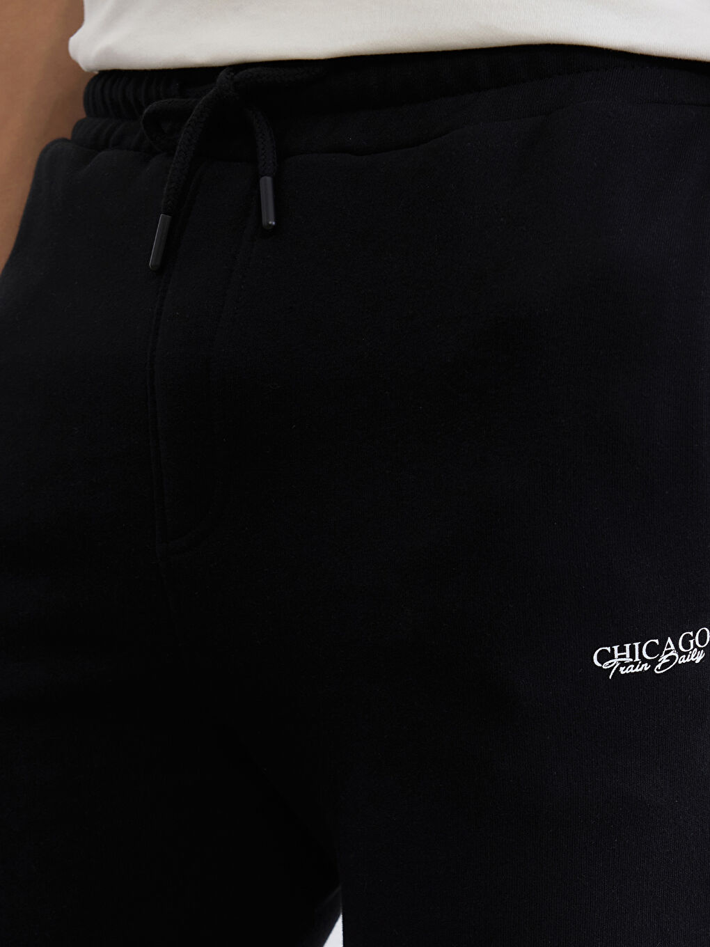 Siyah Standart Kalıp Chicago Baskılı Erkek Jogger Eşofman Altı-2