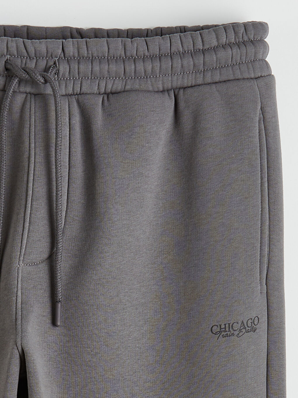 Gri Standart Kalıp Chicago Baskılı Erkek Jogger Eşofman Altı-1