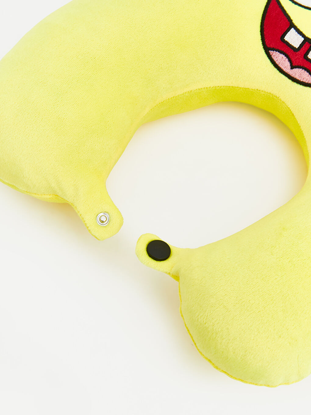 Karışık Sünger Bob Nakışlı Çocuk Boyun Yastığı-3