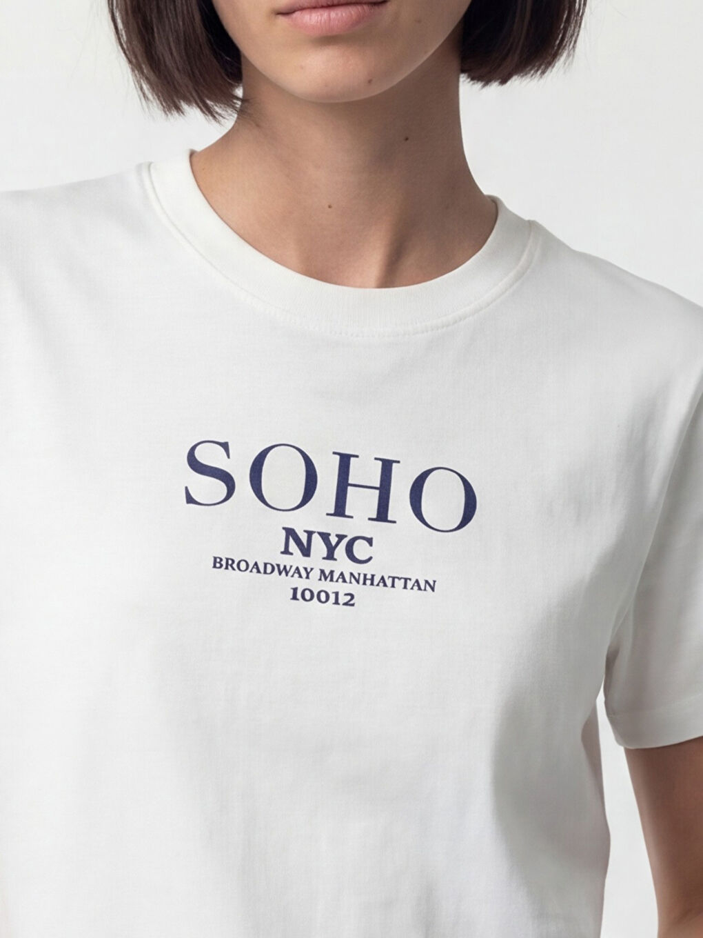 Beyaz Bisiklet Yaka NYC Baskılı Kadın Tişört-2
