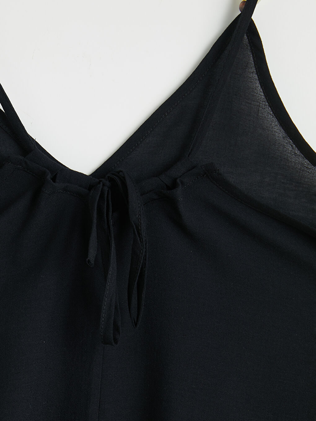 Siyah V Yaka İp Askılı Kadın Plaj Elbisesi-2