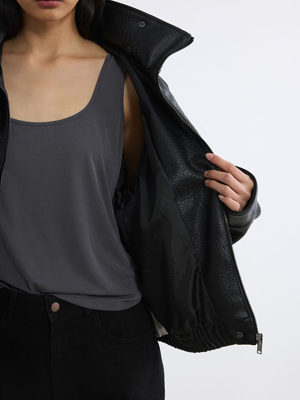 Siyah Dik Yaka Oversize Kadın Deri Görünümlü Ceket-3