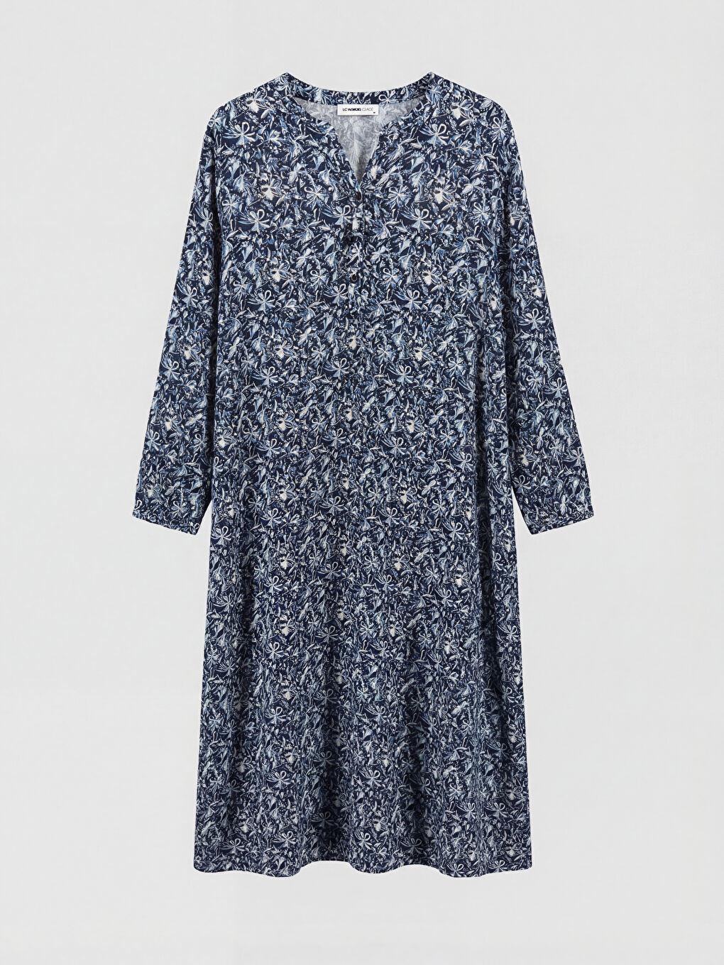 فستان أزرق فاتح نساء