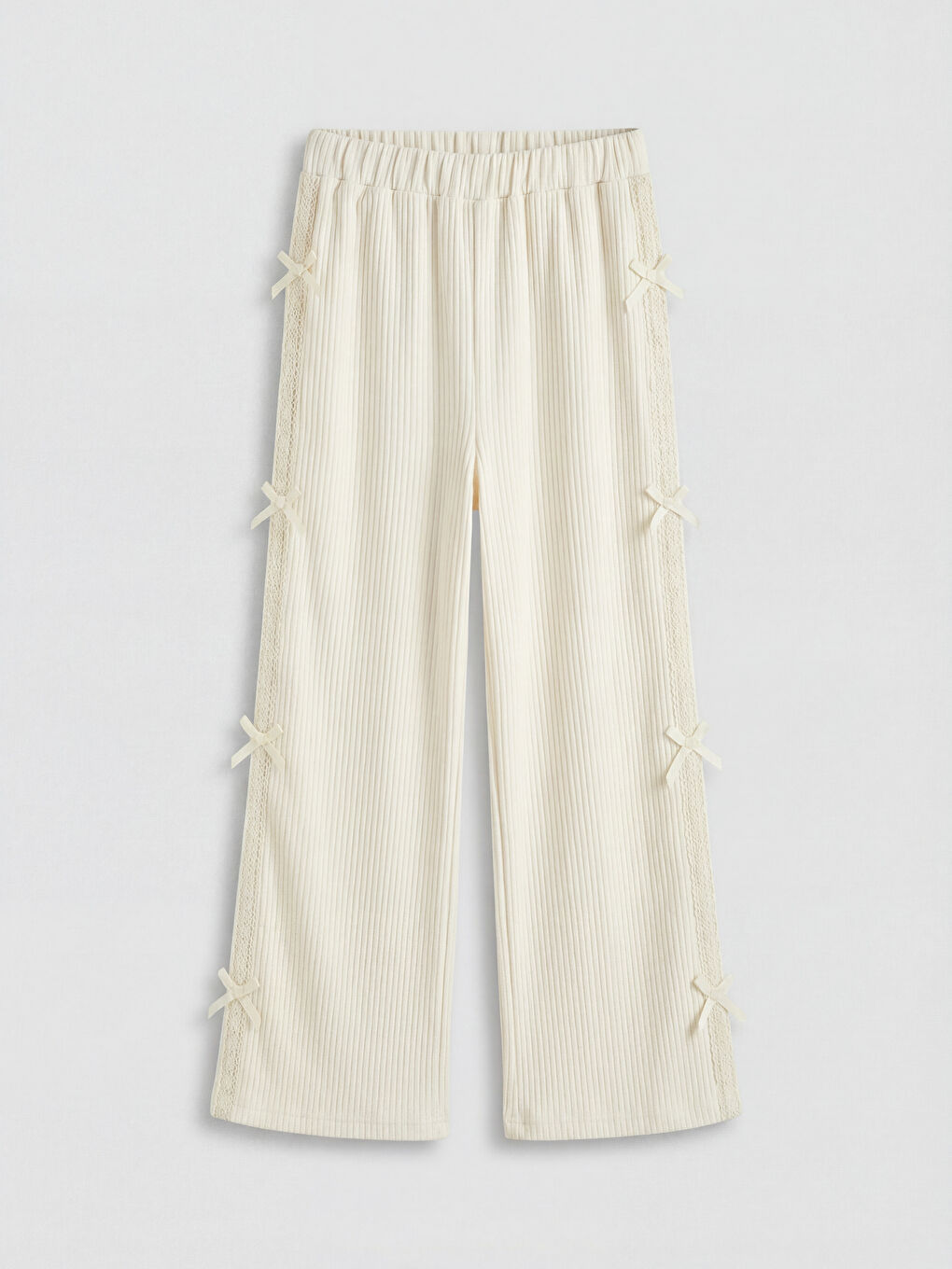 Ekru Dantel ve Fiyonk Detaylı Kız Çocuk Pantolon