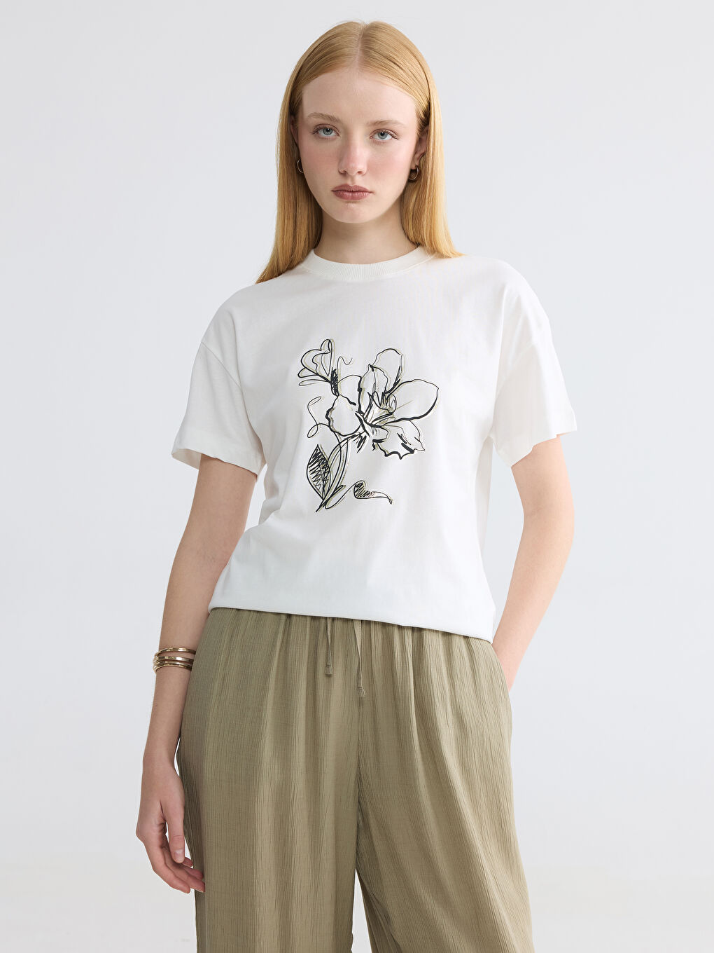 Crew Neck Flower Printed Women's T-Shirt