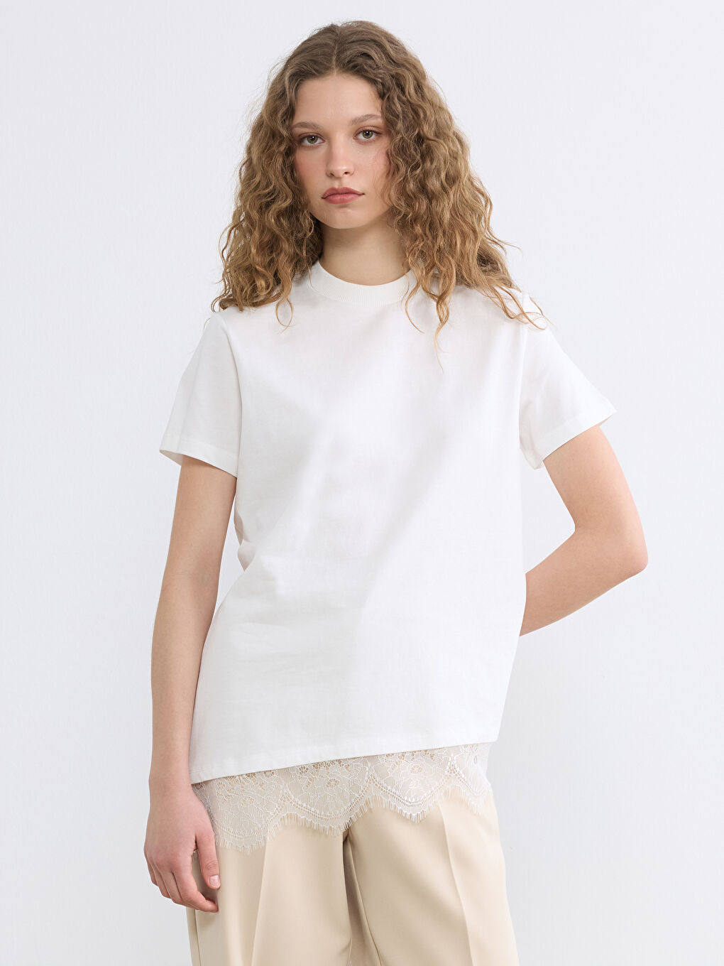 Crew Neck Lace Detailed Women's T-Shirt