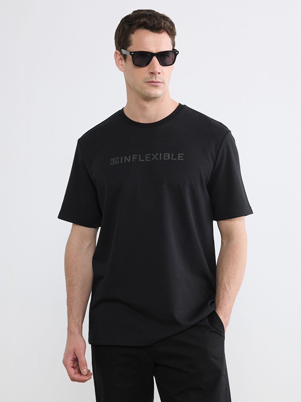 Siyah Bisiklet Yaka Baskılı Penye Erkek Tişört