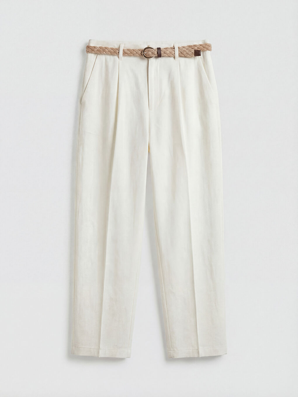 Ekru Beli Kemerli Havuç Kesim Pileli Kadın Pantolon