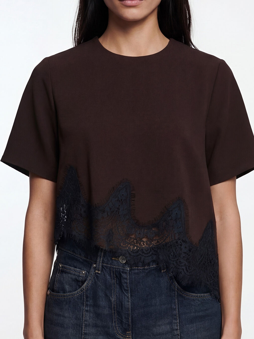 Kahverengi Bisiklet Yaka Asimetrik Kesim Dantel Detaylı Bluz-2