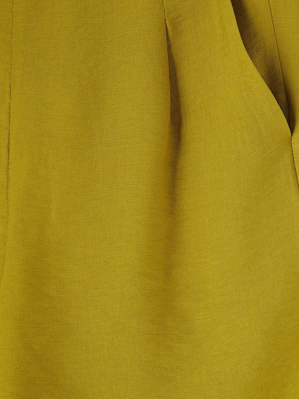 Yeşil Beli Lastikli Kadın Pileli Şort-2