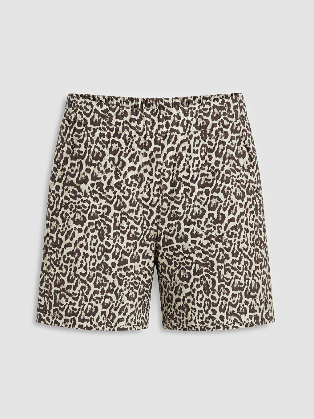 Kahverengi Beli Lastikli Leopar Desenli Kadın Şort