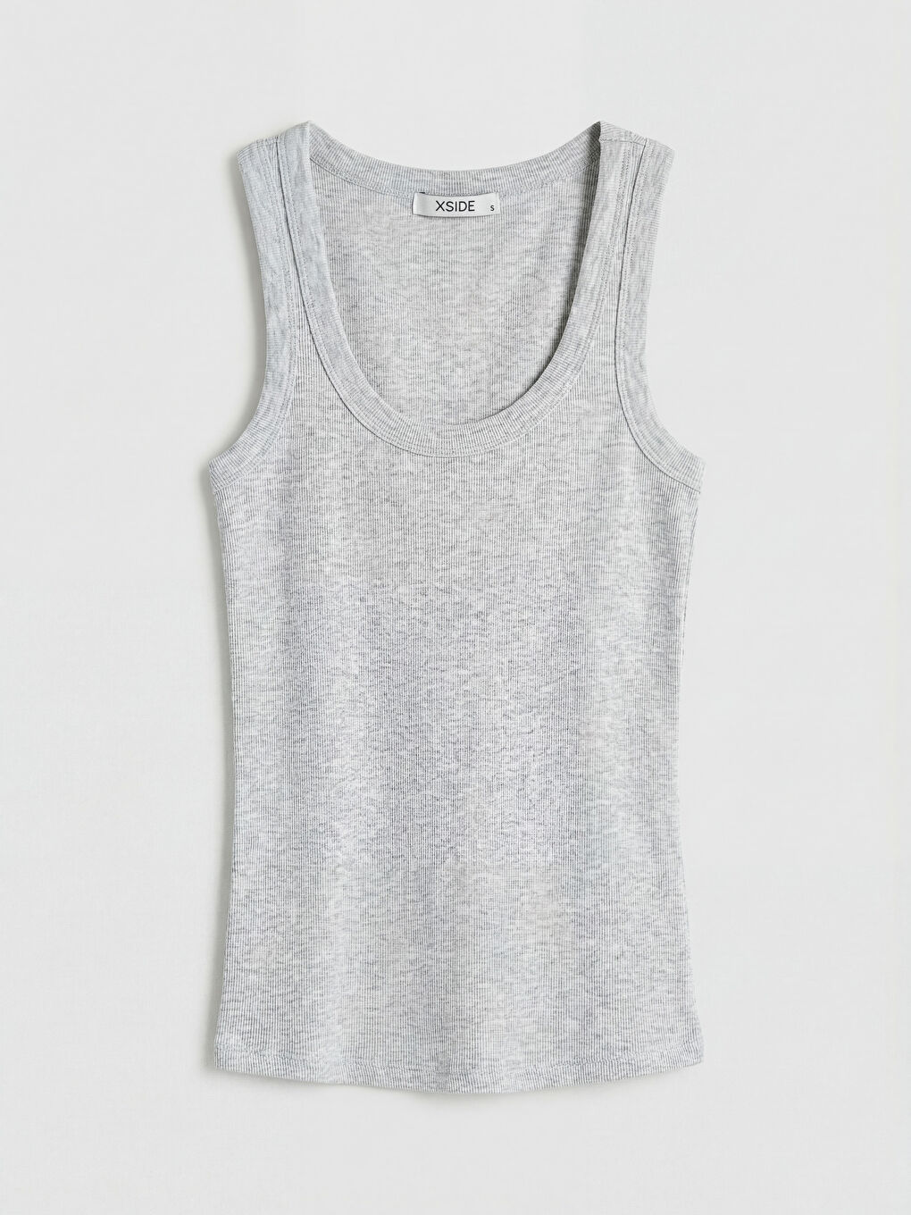 Gri U Yaka Kadın Atlet