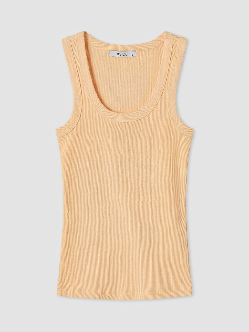 Turuncu U Yaka Kadın Atlet